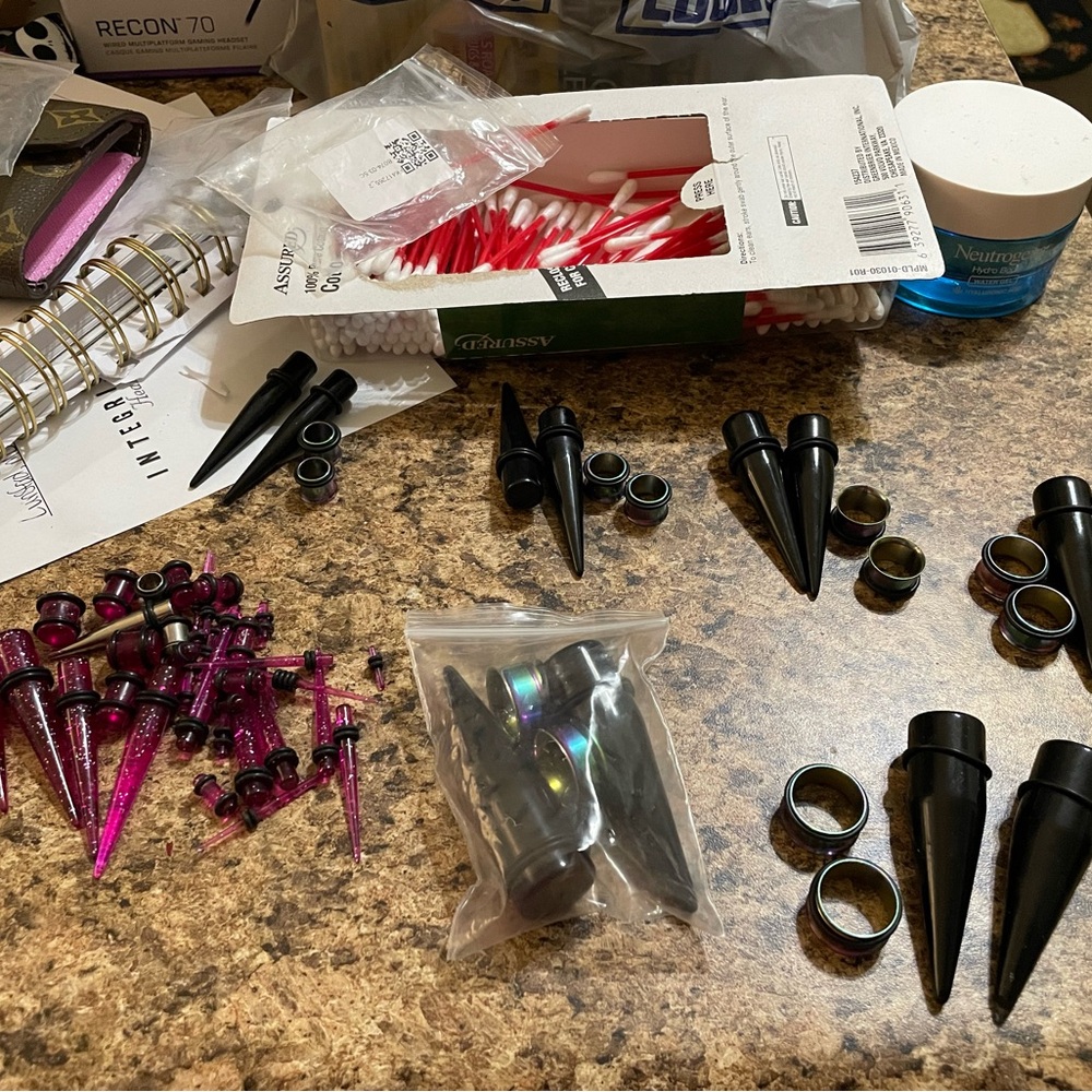 Plugs, tapers and tunnels